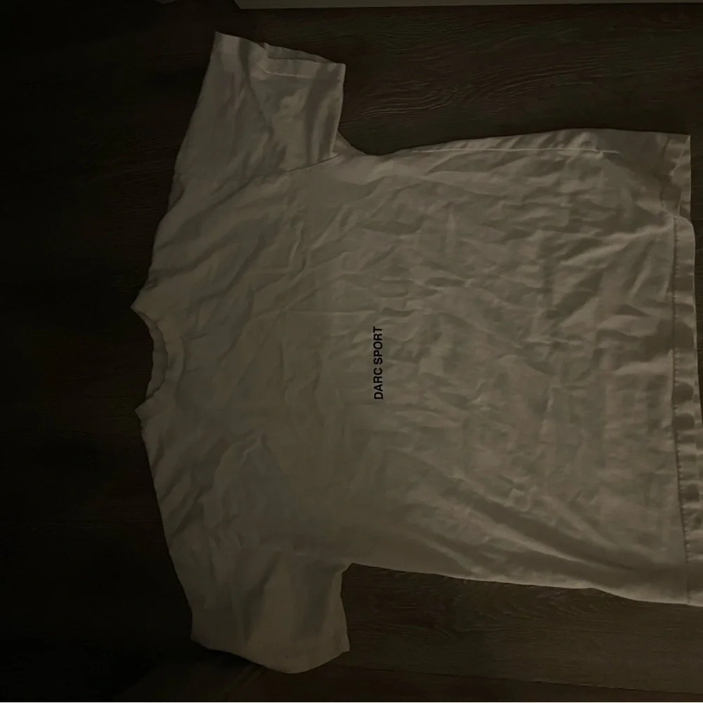 Darc Sport White Wolves Tee - M - Picture 2 of 3